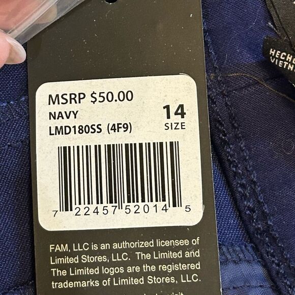 The Limited women's Tailored Short in Navy size 14 NWT‎ 5 inch inseam - Picture 3 of 8